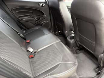 FORD ECOSPORT 1.0T EcoBoost Titanium
