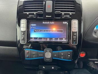 NISSAN LEAF 30kWh Tekna Auto 5dr