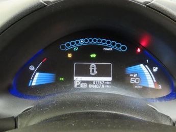 NISSAN LEAF 30kWh Tekna Auto 5dr