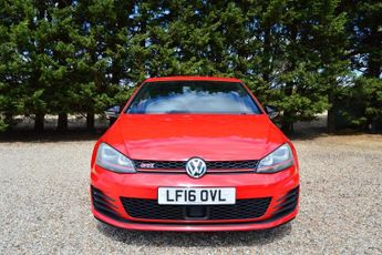 VOLKSWAGEN GOLF 2.0 TSI BlueMotion Tech GTI Performance