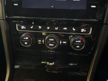 VOLKSWAGEN GOLF 2.0 TDI BlueMotion Tech GTD