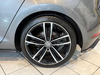 VOLKSWAGEN GOLF 2.0 TDI BlueMotion Tech GTD