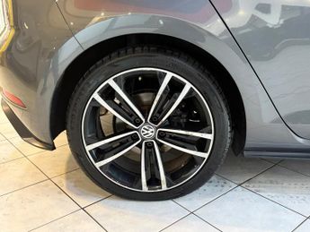VOLKSWAGEN GOLF 2.0 TDI BlueMotion Tech GTD