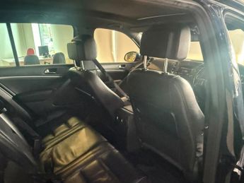 VOLKSWAGEN TIGUAN 2.0 TDI BlueMotion Tech R-Line