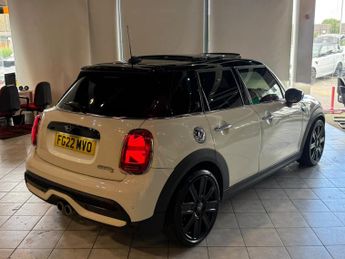 MINI HATCH 2.0 5-Door Hatch Cooper S Exclusive
