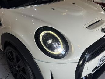 MINI HATCH 2.0 5-Door Hatch Cooper S Exclusive