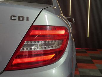 MERCEDES-BENZ C CLASS 2.1 C200 CDI BlueEfficiency Executive SE