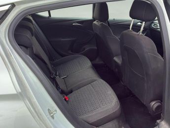 VAUXHALL ASTRA 1.4i Turbo SRi Euro 6 5dr