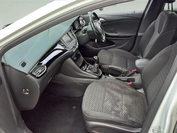 VAUXHALL ASTRA 1.4i Turbo SRi Euro 6 5dr