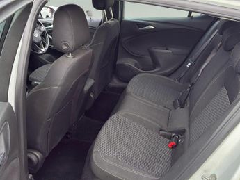VAUXHALL ASTRA 1.4i Turbo SRi Euro 6 5dr