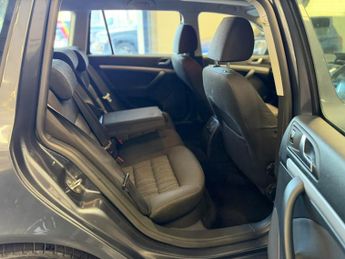 SKODA OCTAVIA 1.6 TDI Elegance