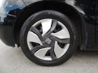 HONDA FIT 1.5 HYBRID AUTO