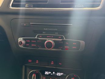 AUDI Q3 2.0 TDI S line Plus