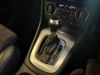 AUDI Q3 2.0 TDI S line Plus