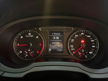 AUDI Q3 2.0 TDI S line Plus