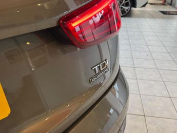 AUDI Q3 2.0 TDI S line Plus