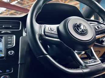 VOLKSWAGEN GOLF 2.0 TDI BlueMotion Tech GTD (Nav) DSG Euro 6 (s/s) 5dr