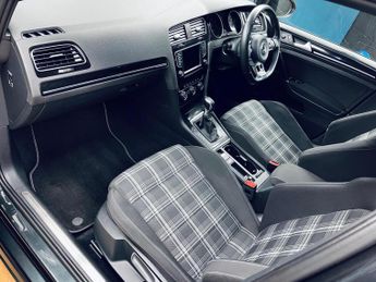 VOLKSWAGEN GOLF 2.0 TDI BlueMotion Tech GTD (Nav) DSG Euro 6 (s/s) 5dr