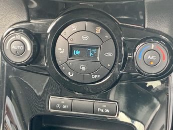 FORD FIESTA 1.0 T EcoBoost Titanium X