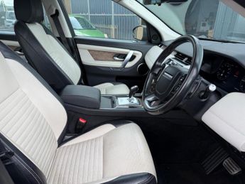 LAND ROVER DISCOVERY SPORT 2.0 D180 MHEV R-Dynamic SE Auto 4WD Euro 6 (s/s) 5dr