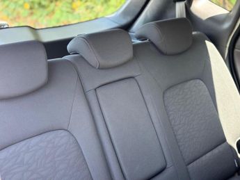 HYUNDAI IX20 1.6 Active Auto Euro 5 5dr