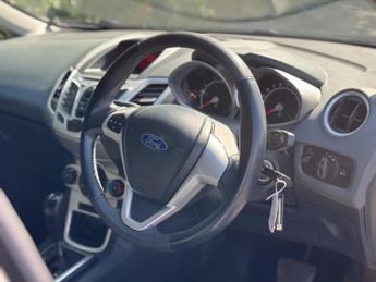 FORD FIESTA 1.4 Zetec 5dr