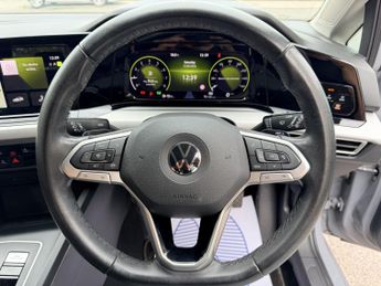 VOLKSWAGEN GOLF 1.5 eTSI MHEV Life