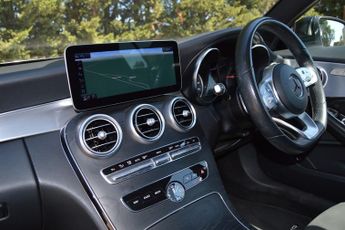 MERCEDES-BENZ C CLASS 2.0 C300d AMG Line