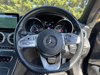MERCEDES-BENZ C CLASS 2.0 C300d AMG Line