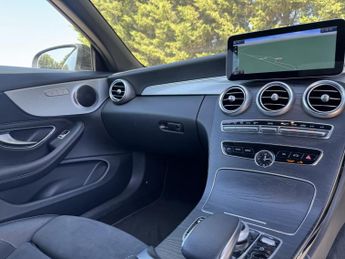 MERCEDES-BENZ C CLASS 2.0 C300d AMG Line