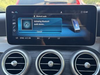 MERCEDES-BENZ C CLASS 2.0 C300d AMG Line