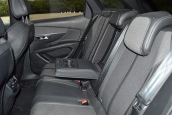 PEUGEOT 3008 1.5 BlueHDi GT Line Premium