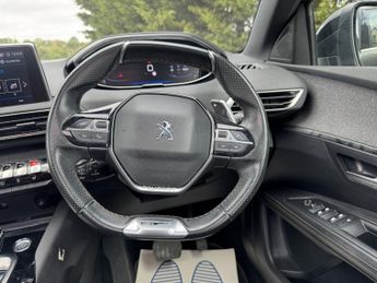 PEUGEOT 3008 1.5 BlueHDi GT Line Premium