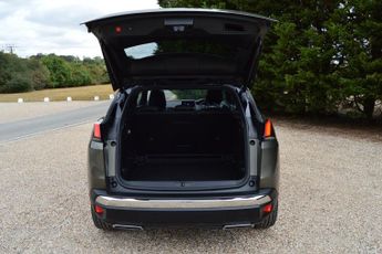 PEUGEOT 3008 1.5 BlueHDi GT Line Premium