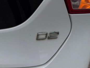 VOLVO V40 2.0 D2 R-Design Euro 6 (s/s) 5dr