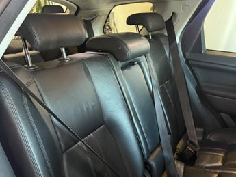 LAND ROVER DISCOVERY SPORT 2.0 TD4 HSE Black