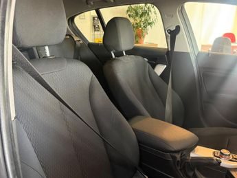BMW 1 SERIES 2.0 118d SE Sport 5-door