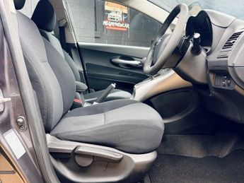 TOYOTA AURIS 1.6 V-Matic TR