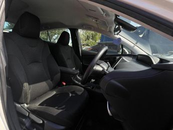 TOYOTA PRIUS 1.8 VVT-h Active CVT Euro 6 (s/s) 5dr
