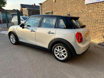MINI HATCH 1.5 Cooper D Euro 6 (s/s) 5dr
