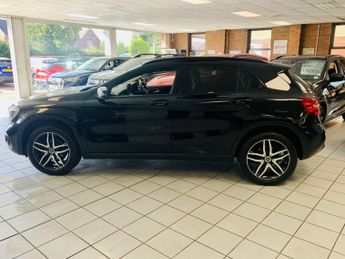 MERCEDES-BENZ GLA 1.6 GLA180 Urban Edition