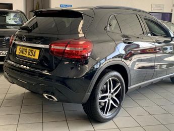 MERCEDES-BENZ GLA 1.6 GLA180 Urban Edition