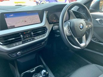 BMW 1 SERIES 1.5 118i SE