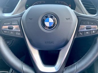 BMW 1 SERIES 1.5 118i SE