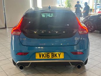 VOLVO V40 2.0 R-Design D2
