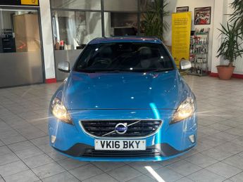 VOLVO V40 2.0 R-Design D2