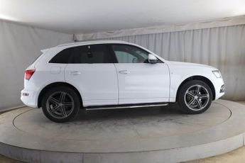 AUDI Q5 2.0 TDI S line Plus