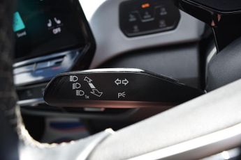 VOLKSWAGEN ID.3 Pro Performance 58kWh Max Auto 5dr