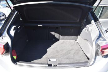 VOLKSWAGEN ID.3 Pro Performance 58kWh Family Auto 5dr