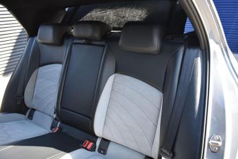 VOLKSWAGEN ID.3 Pro Performance 58kWh Family Auto 5dr
